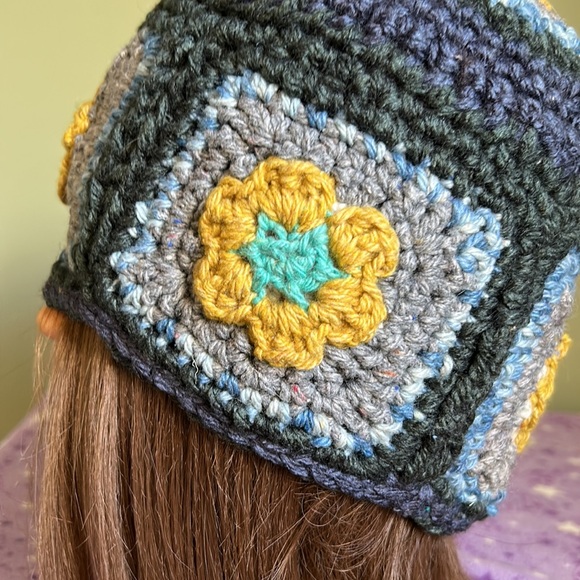 Colorful Crochet Patchwork Beanie soft wool yarn medium comfortable - Picture 2 of 6